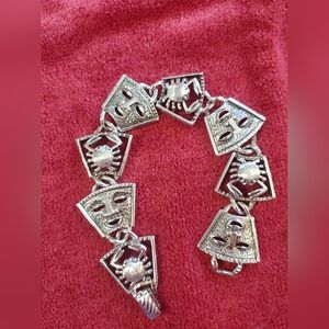 Sarah Coventry 1973 Talisman of Love Zodiac Cancer Crab Bracelet